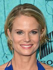 Joelle Carter